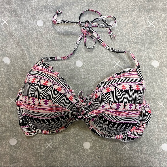 La Vie En Rose Other - 2/$30✨ La Vie en Rose | Push-up Bikini top NWOT!